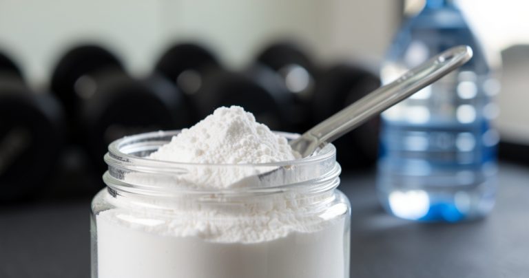 Guía completa de glutamina: beneficios, dosis y mitos
